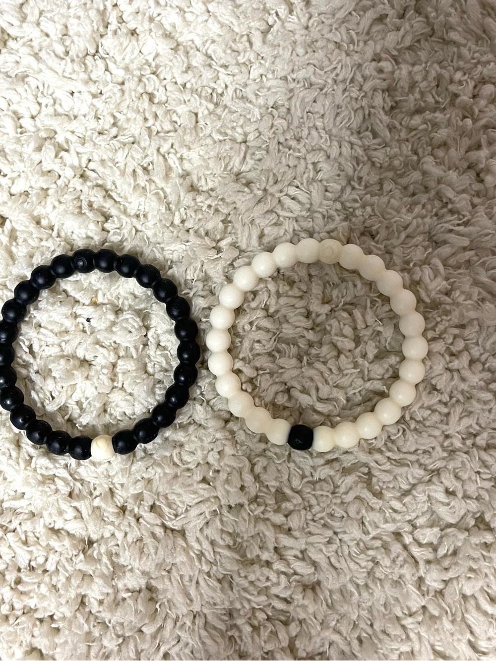 Lokai Black & White Bracelet Set
